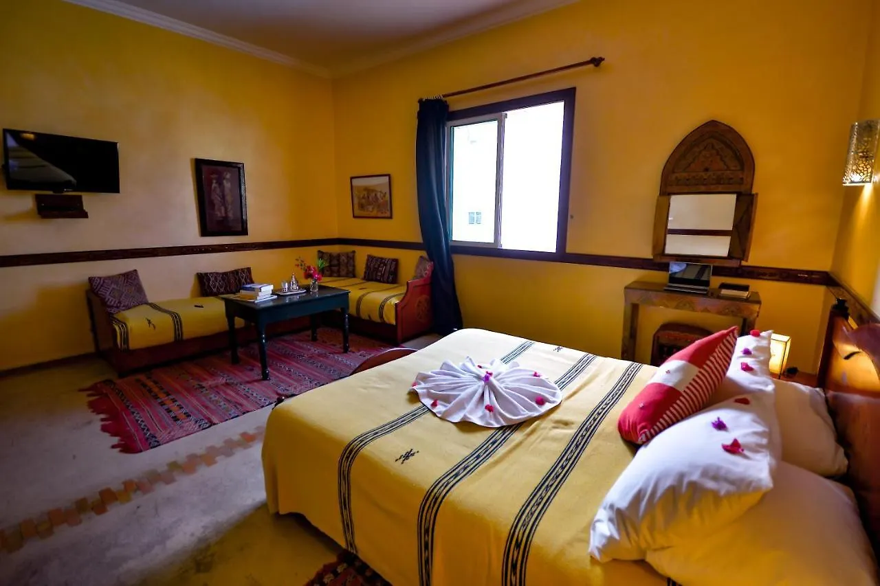 Riad Zahra Εσαουίρα 3*,