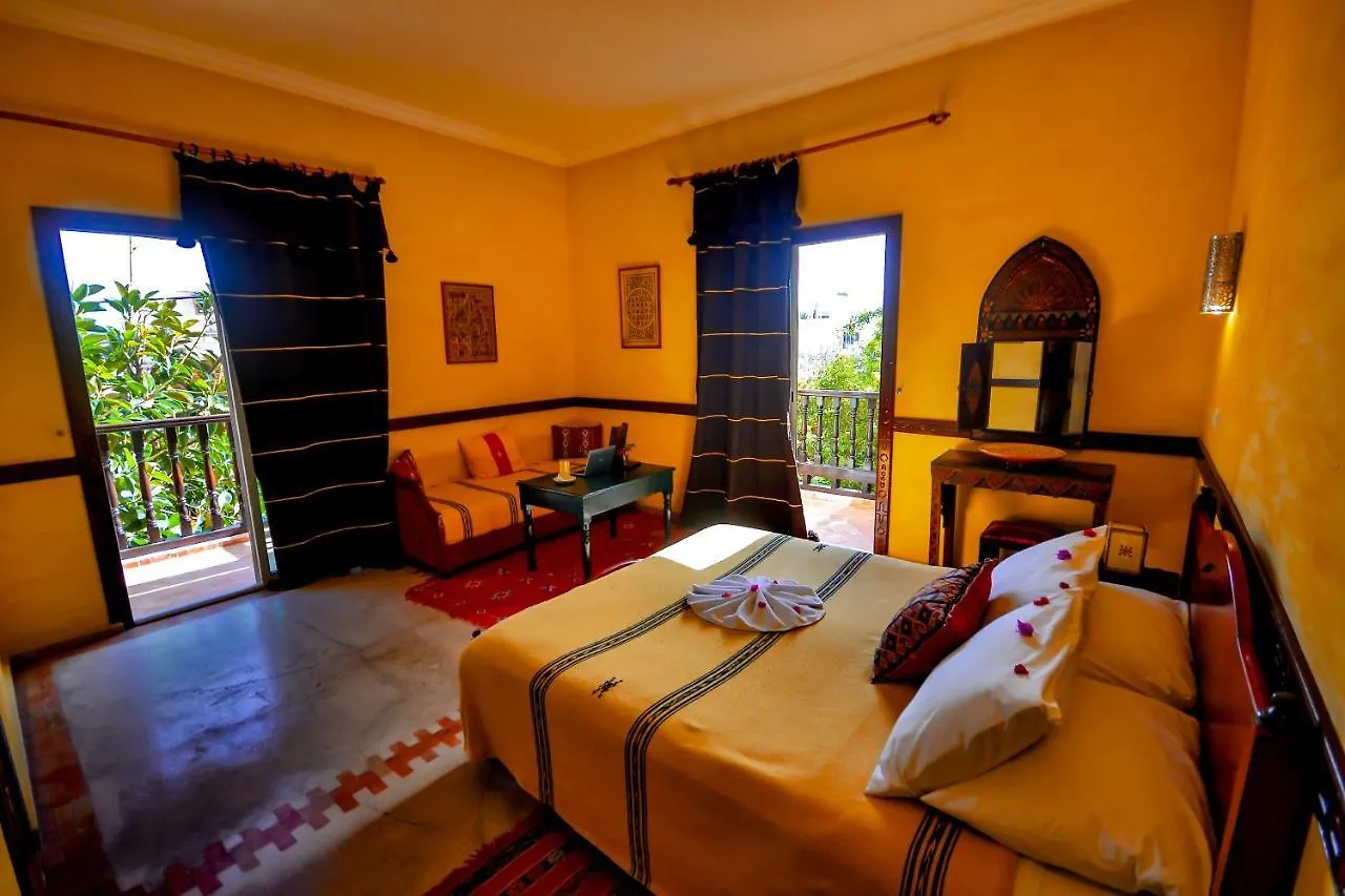 Riad Zahra Εσαουίρα Ξενοδοχείο