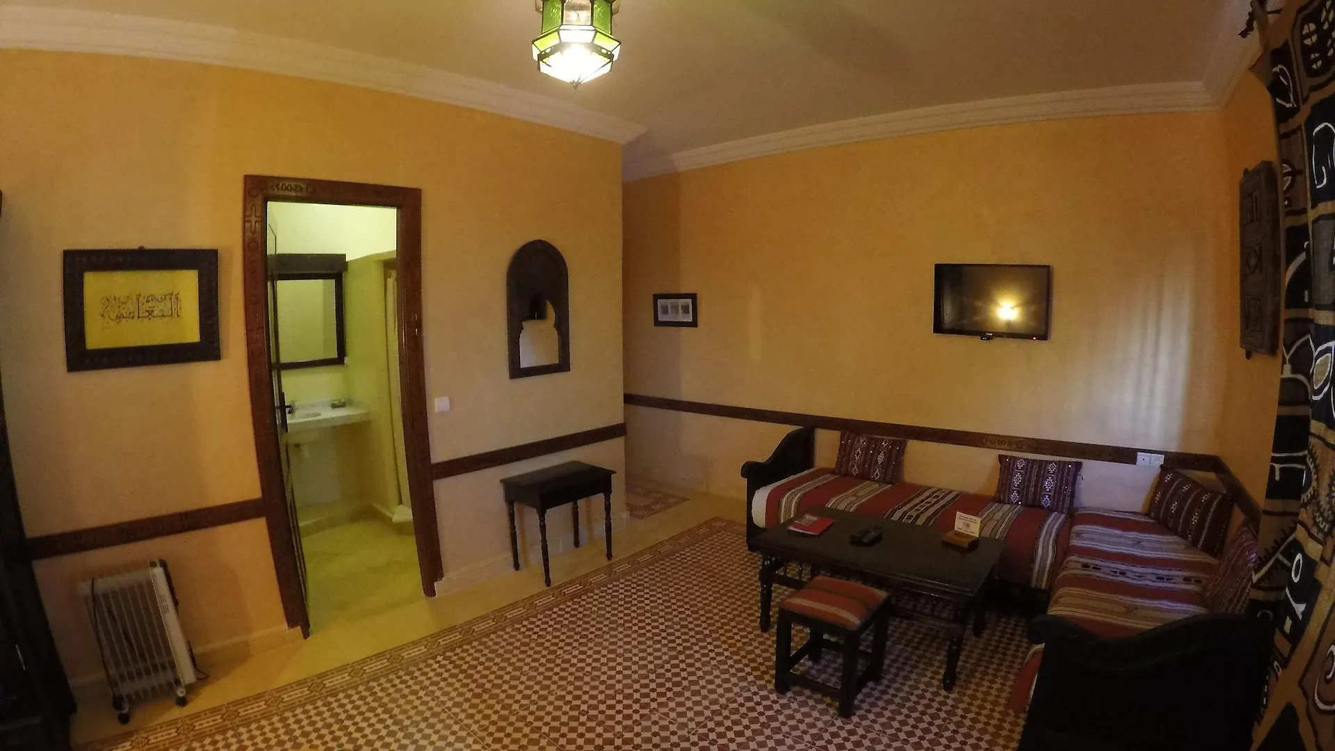 מלון אסאוירה Riad Zahra