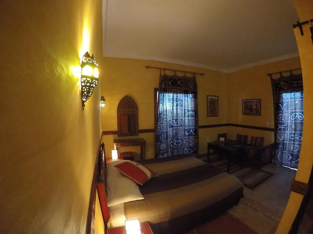 מלון אסאוירה Riad Zahra